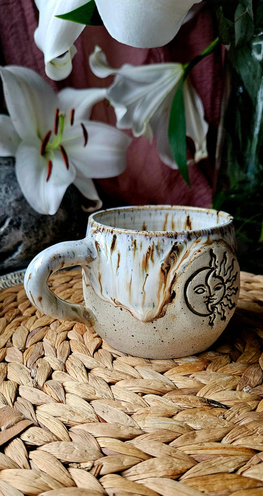 Wunderschöne ,,Sonnen" Tasse in Creme Weiß ☀️🌷💫