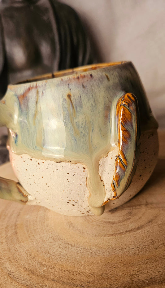 Atemberaubender Federbecher