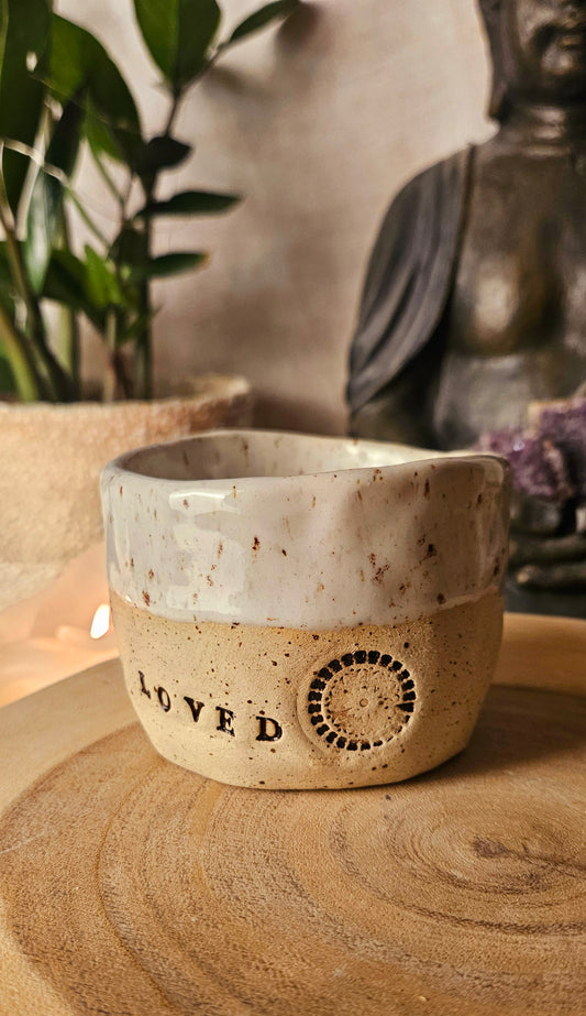 Handgeformter ,,I am Loved" Becher✨️