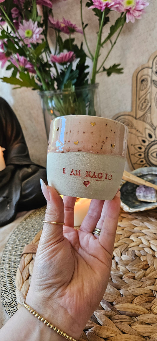 Zauberhafter ,,I am Magic" Becher mit Goldherzen 🫶