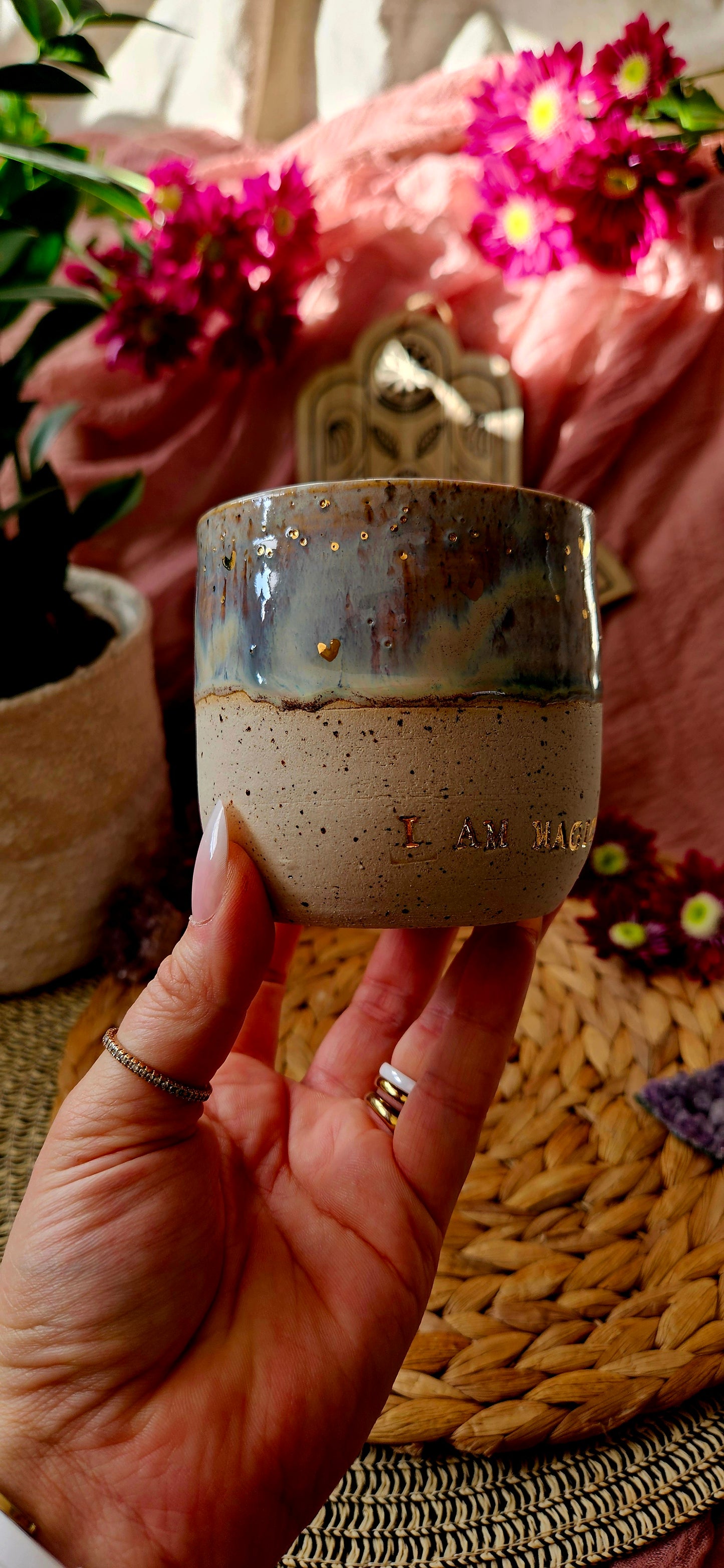 Wunderschöner ,,I am Magic" Becher mit Goldherzen✨️🌷