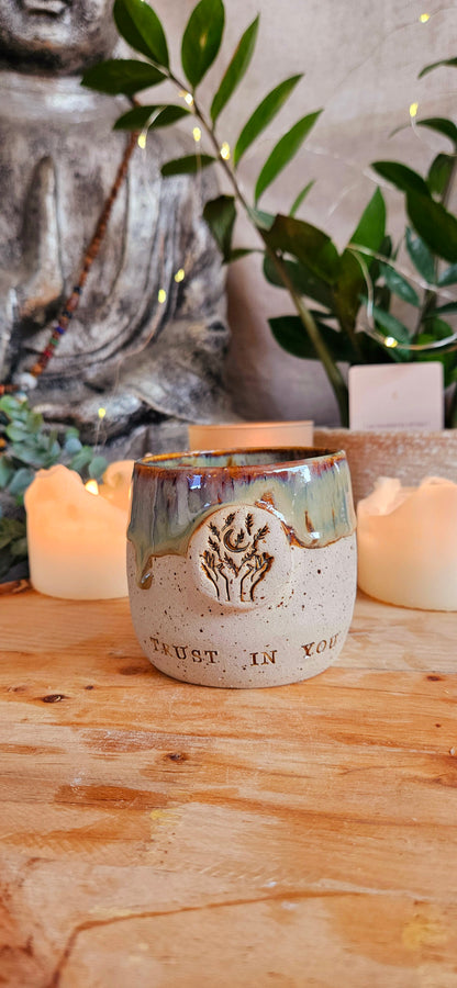 Einzigartiger ,,Trust in you" Becher💚