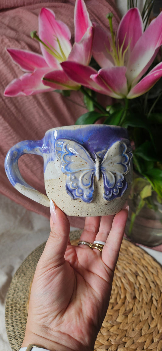 Zauberhafte Schmetterlingstasse in Lila🦋