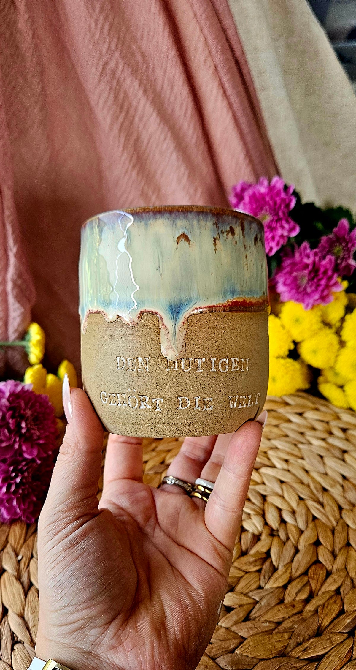 Wunderschöner ,,Den mutigen gehört die Welt" Becher🥹🌷