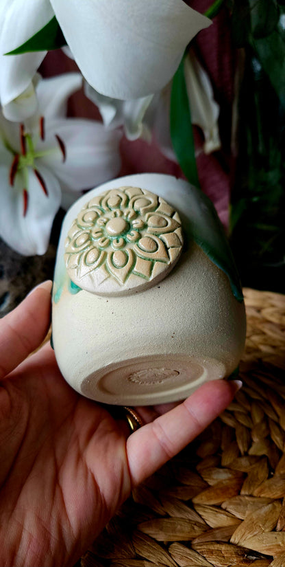 Wunderschöner Mandala Becher in Grün🌷🫶 (B-Ware)