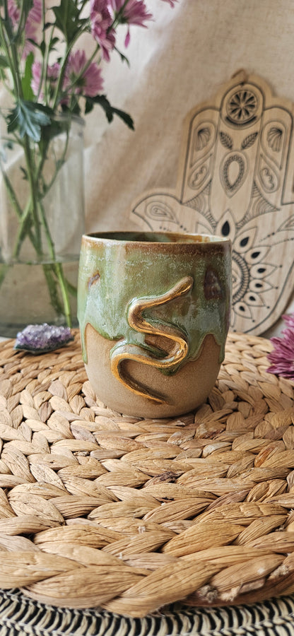 Traumhaft schöner Schlangenbecher in Gold🐍