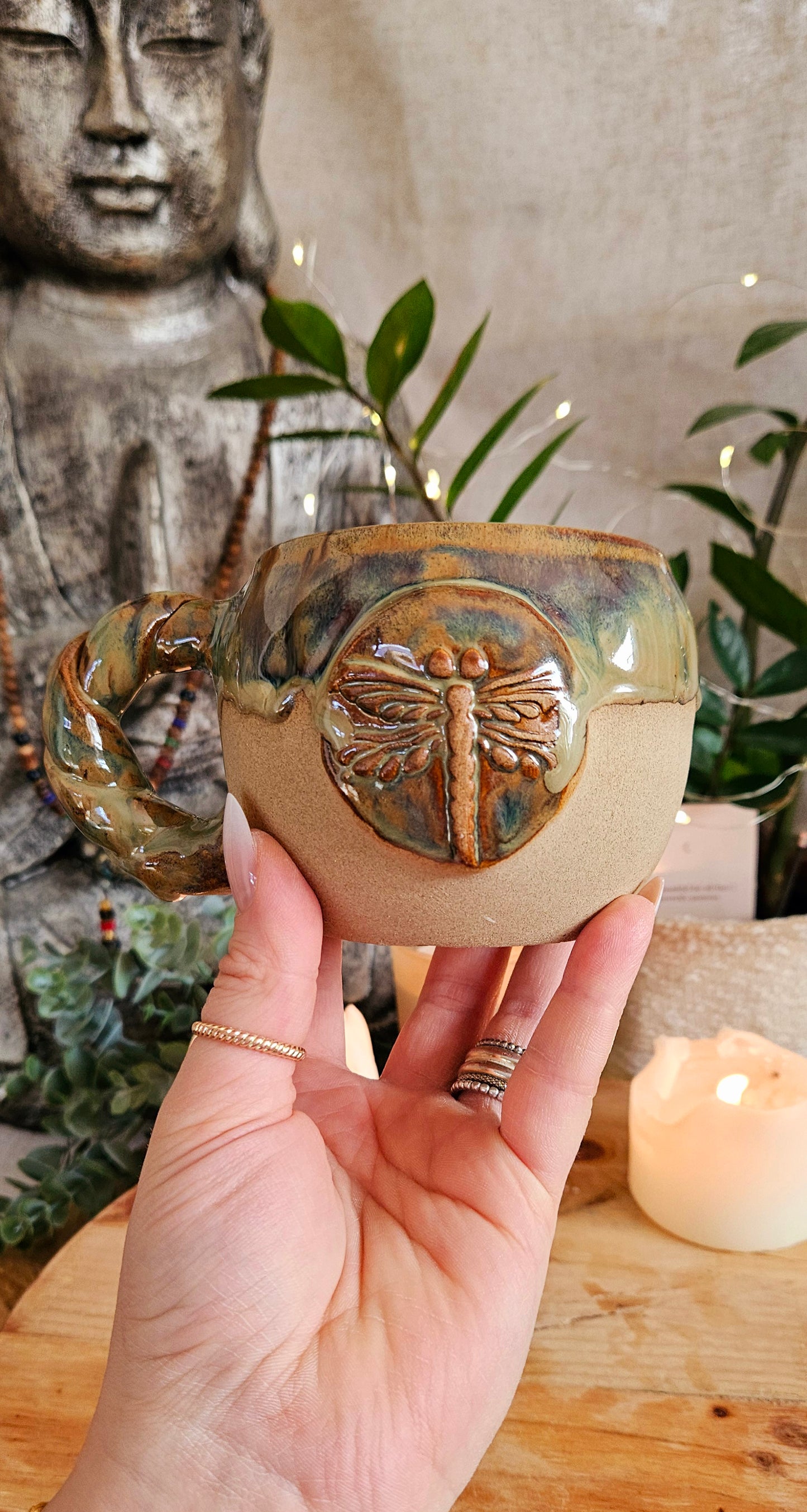 Traumhafte ,,Libellen" Tasse mit gedrehtem Henkel✨️🌷