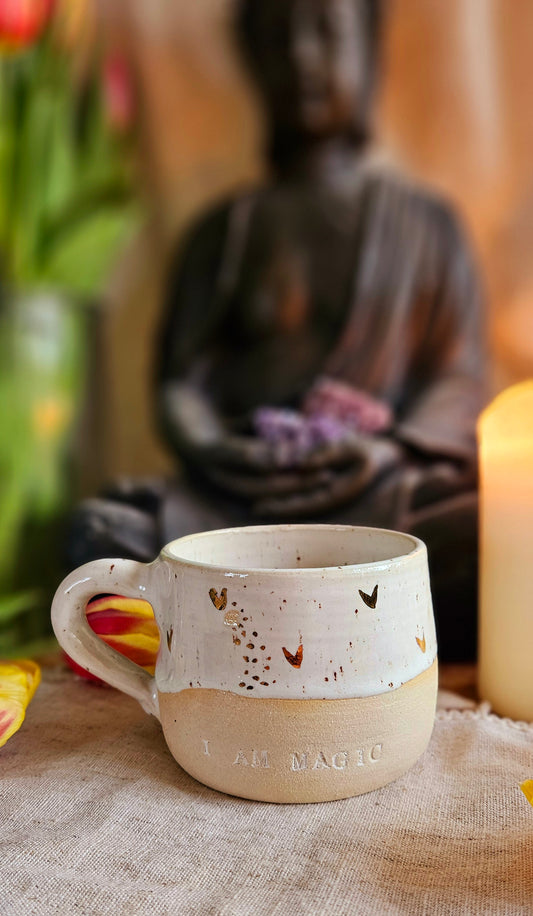 Elegante ,,I am Magic" Tasse mit Goldherzen 🌷🫶✨️