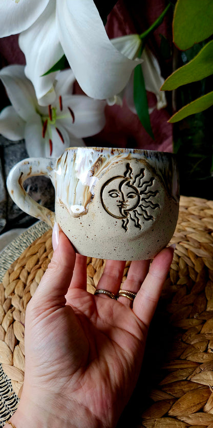 Wunderschöne ,,Sonnen" Tasse in Creme Weiß ☀️🌷💫