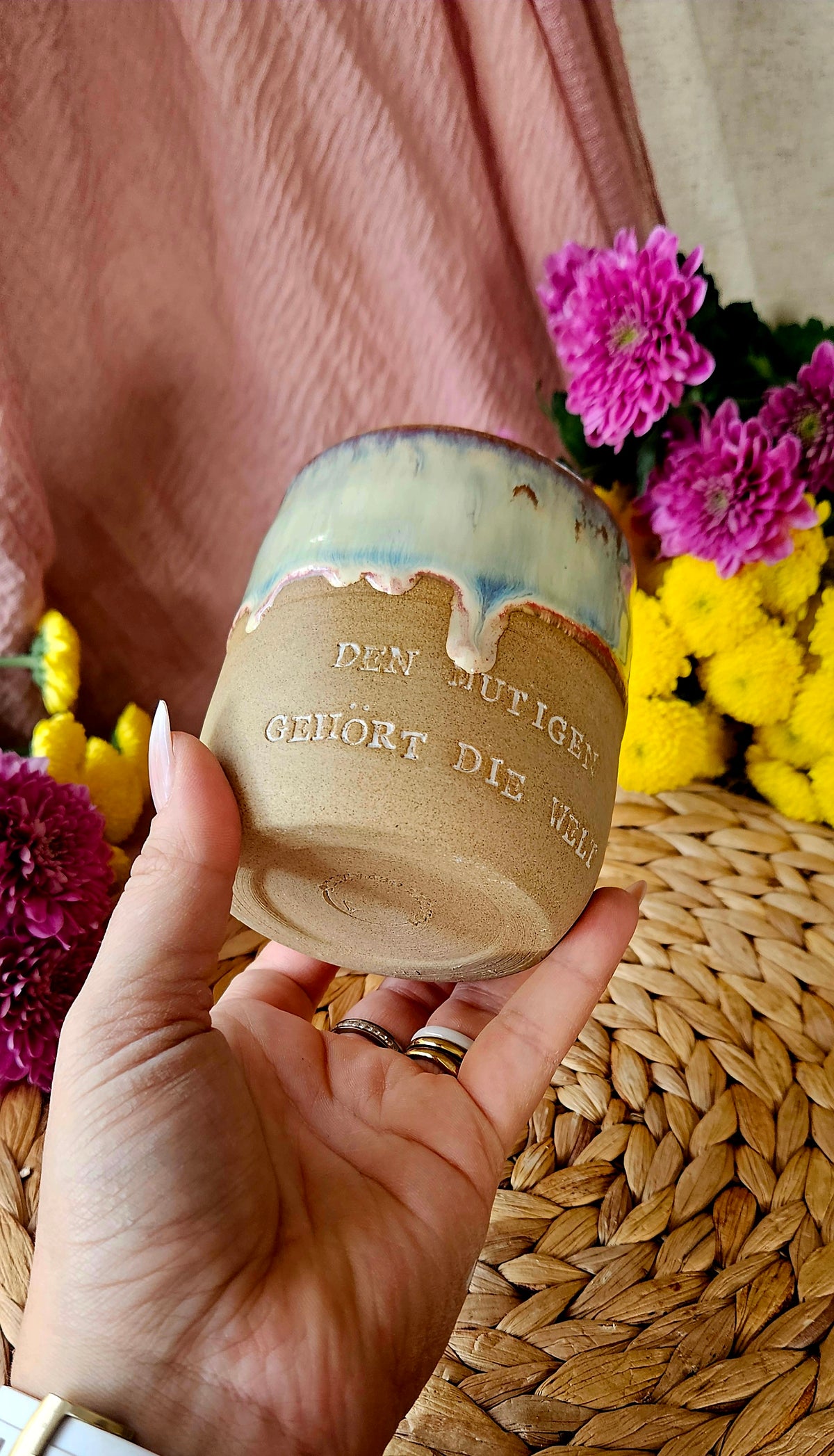 Wunderschöner ,,Den mutigen gehört die Welt" Becher🥹🌷