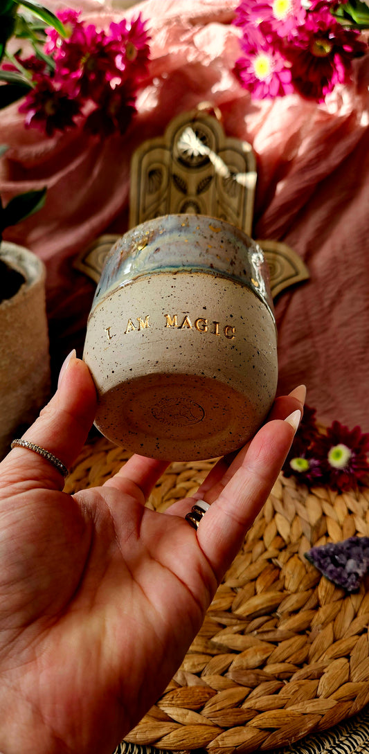 Wunderschöner ,,I am Magic" Becher mit Goldherzen✨️🌷