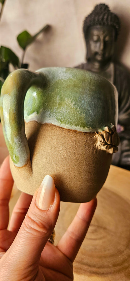 Wunderschöne ,,Lotus" Tasse B-Ware💚