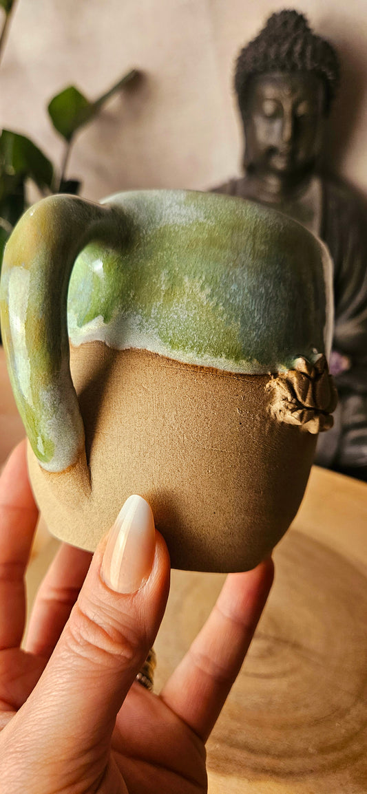 Wunderschöne ,,Lotus" Tasse B-Ware💚