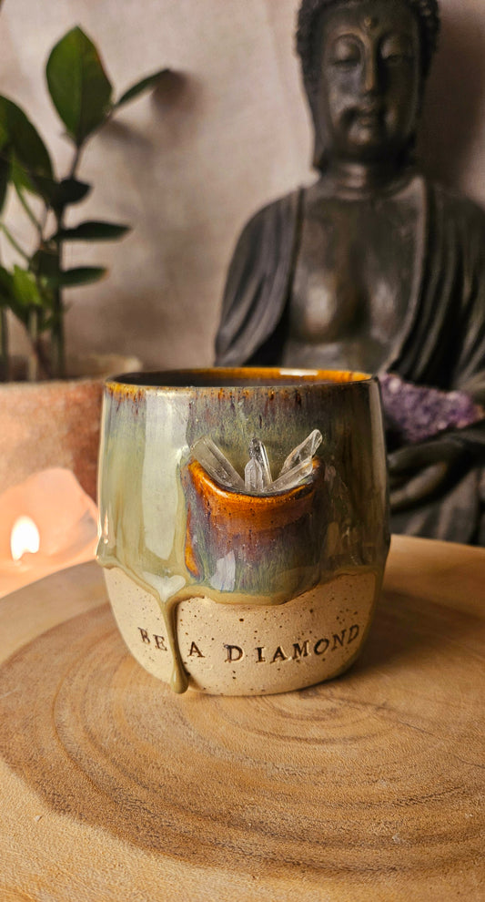 Kraftvoller ,,Be a Diamond" Becher B-Ware