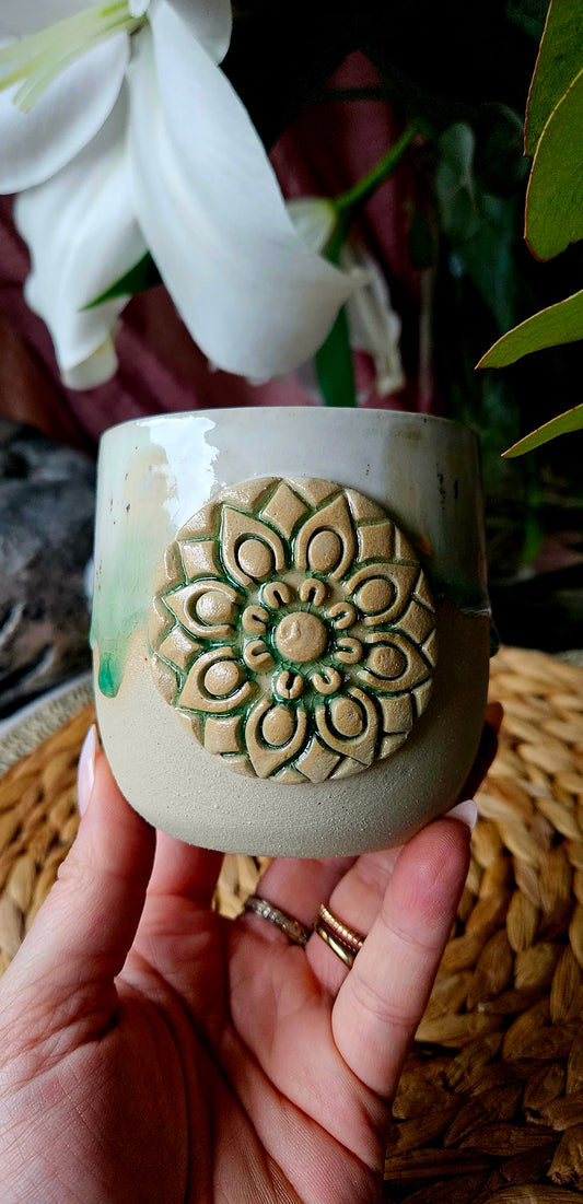 Zauberhafter Mandala Becher in Grün🧘‍♀️💫