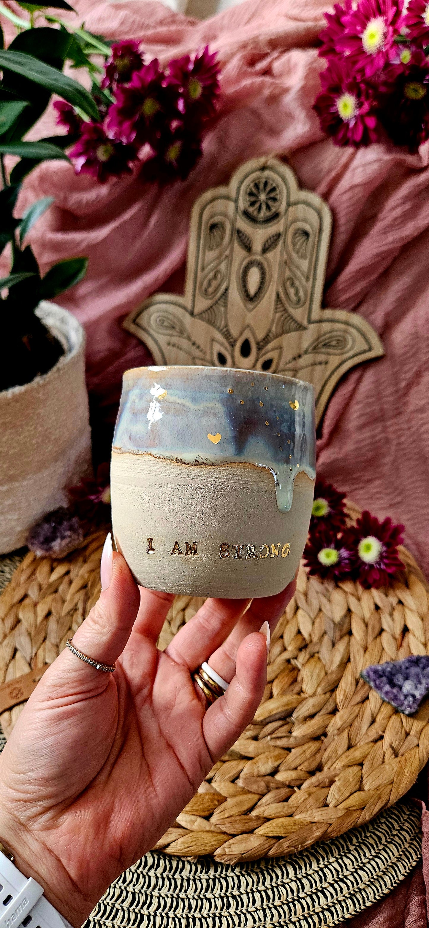 Traumhafter ,,I am Strong" Becher mit Goldherzen🫶🌷