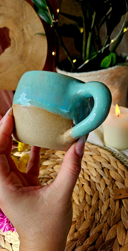 Zauberhafte ,,Statement" Tasse in Türkis 🌷🌺