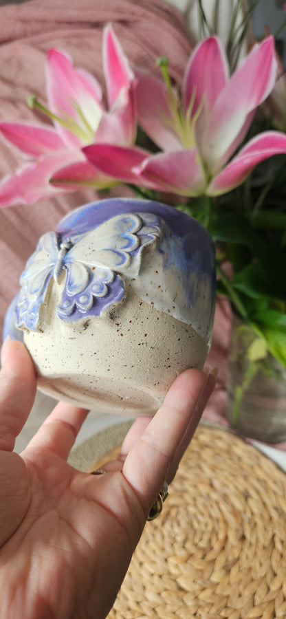 Zauberhafte Schmetterlingstasse in Lila🦋