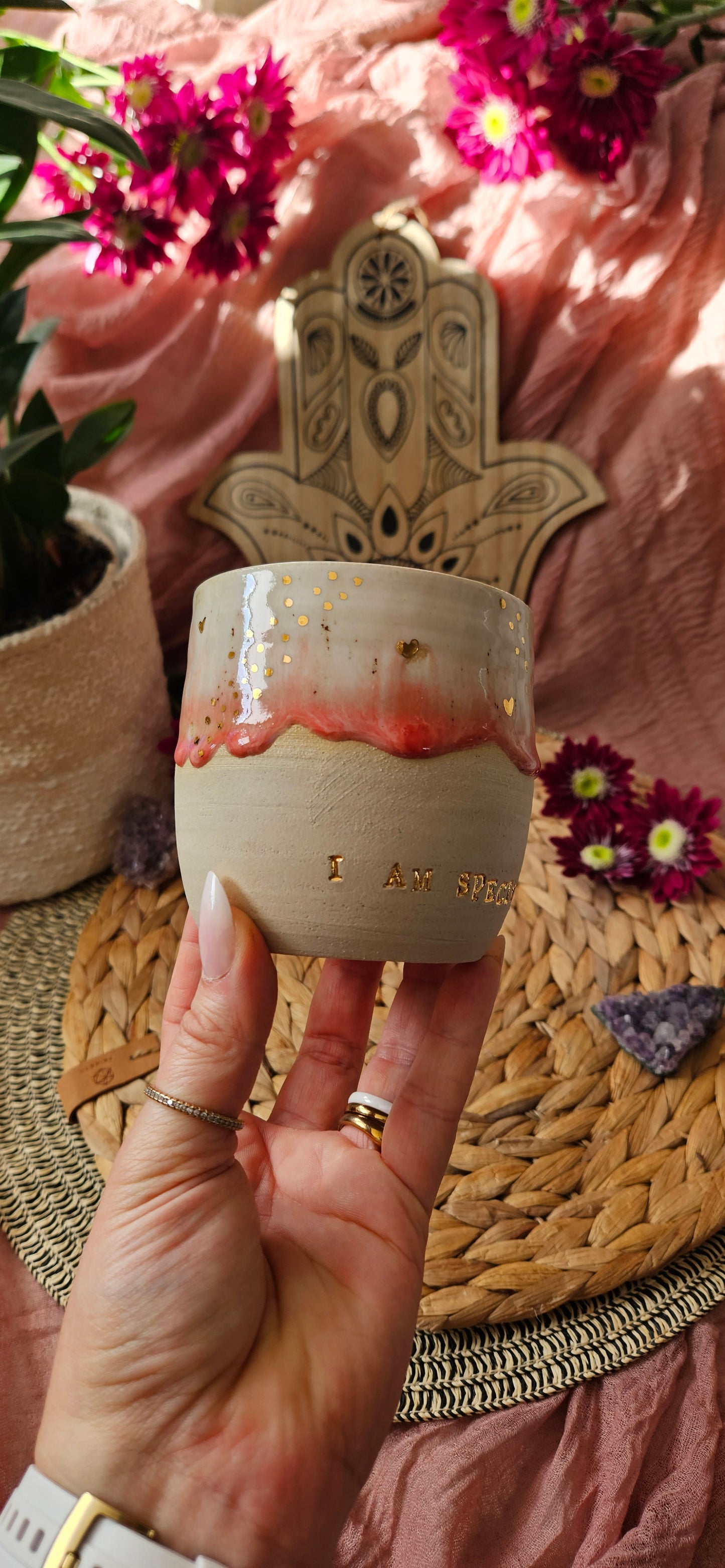 Kraftvoller ,,I am Special" Becher mit Goldherzen 🌷 🫶