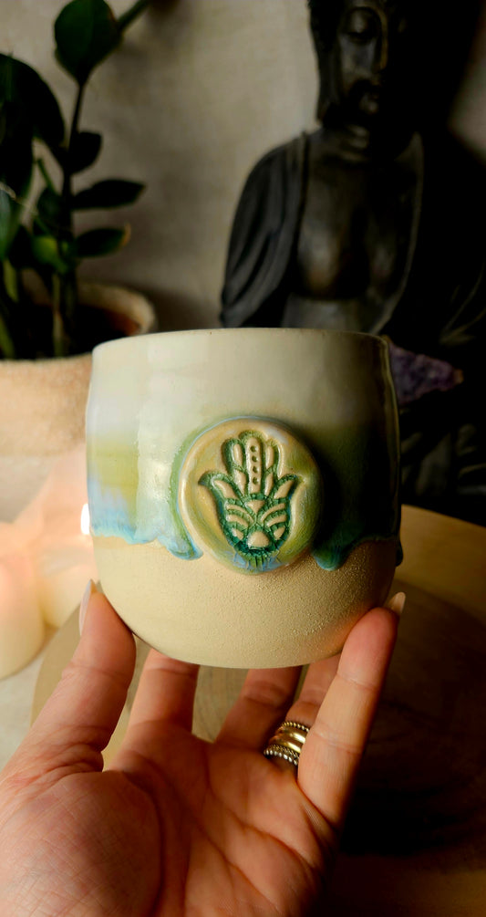 Farbenfroher ,,Hamsa" Hand Becher 💚